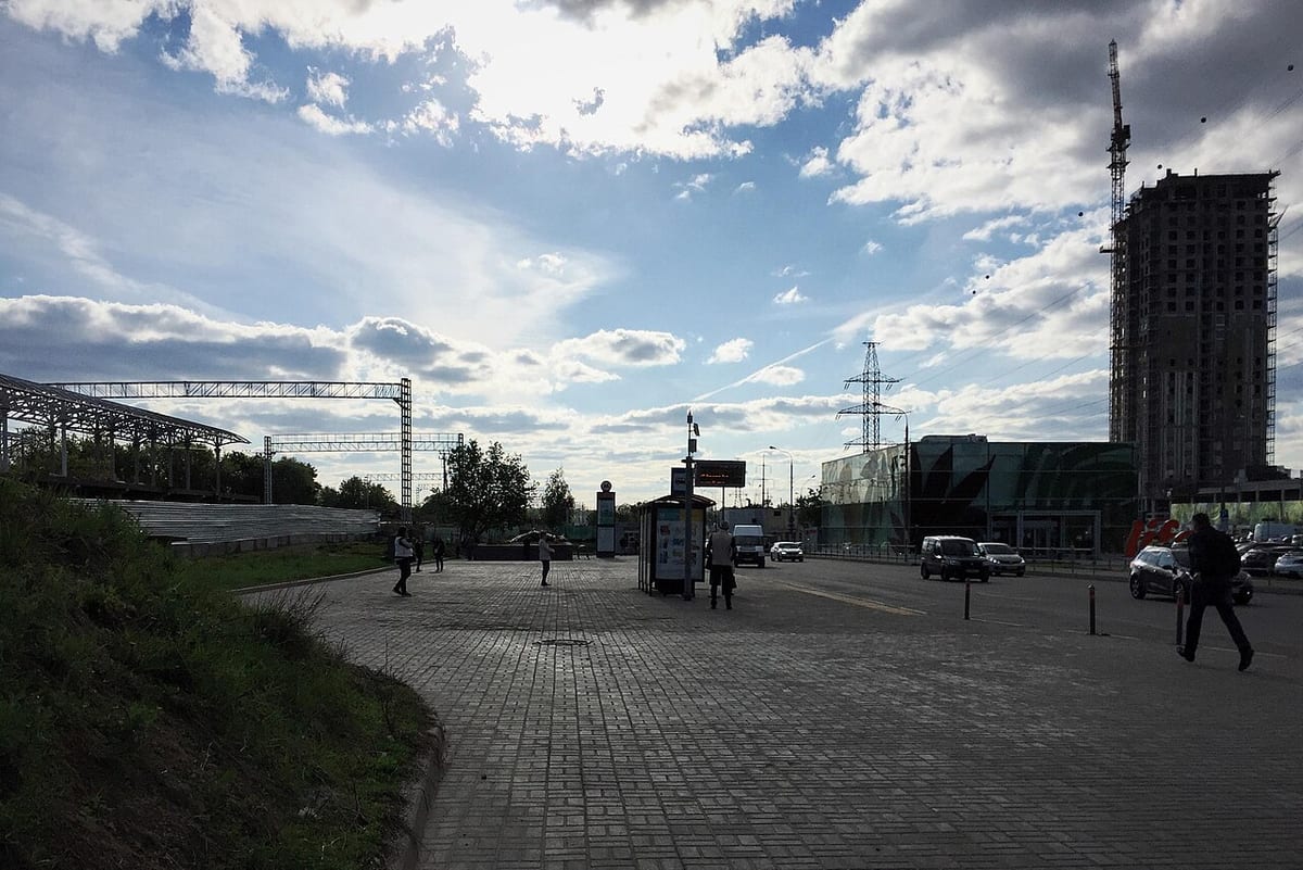 Улица и городская застройка на проезде Серебрякова, 2016 год